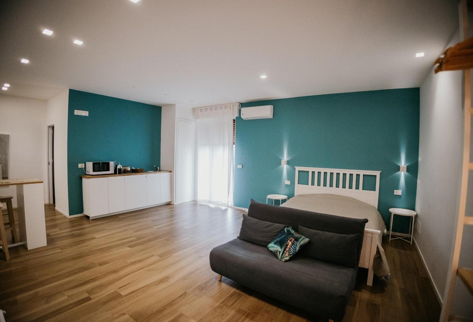 Suite Room Trani *
